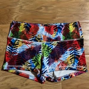 FLEO shorts rainbow design size XS